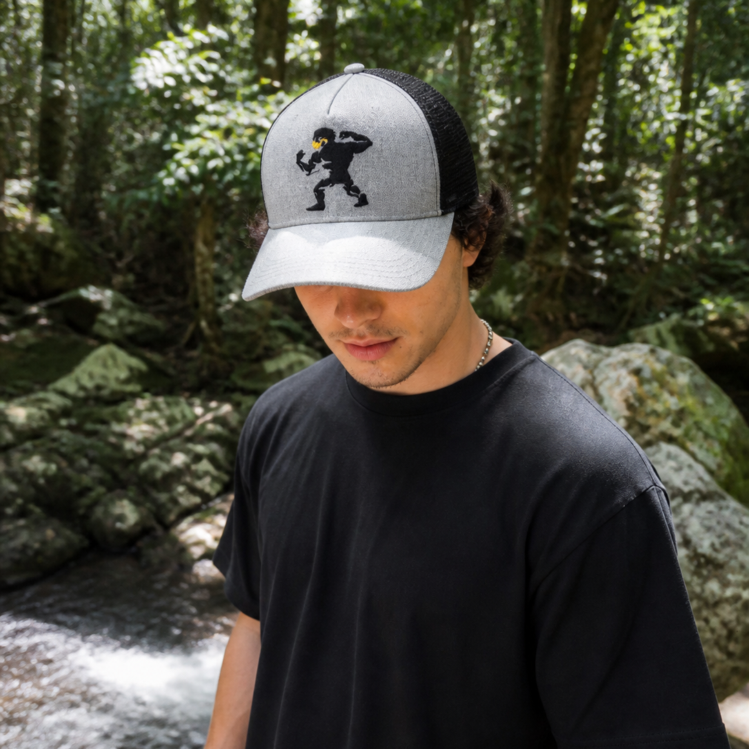 snap back truckers styled cap